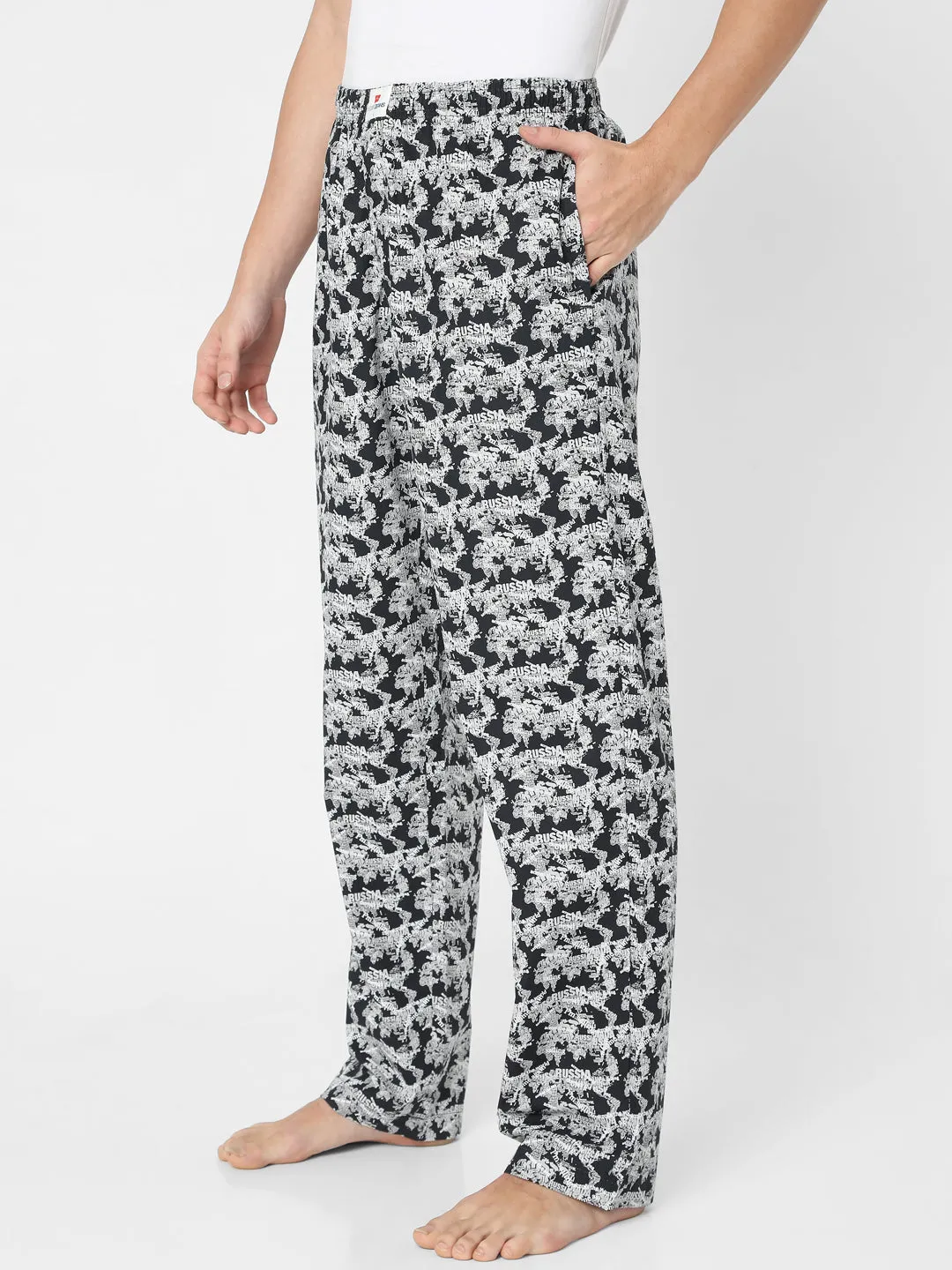 Men Premium Black Cotton Blend Regular Fit Pyjama - Underjeans By Spykar