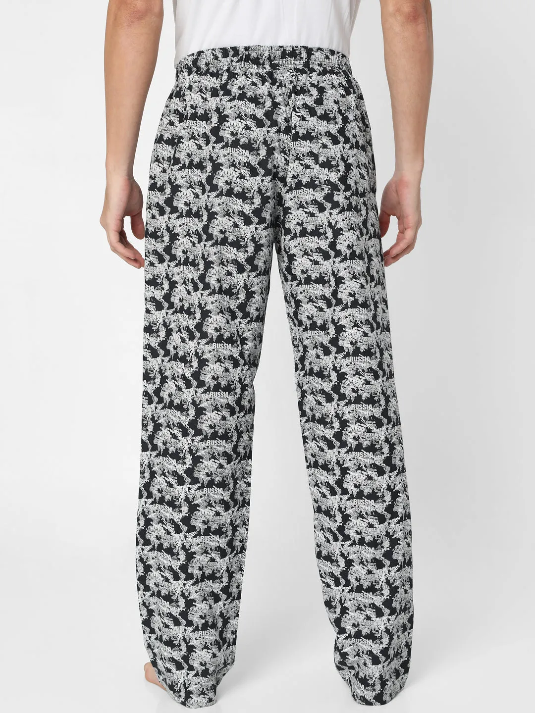 Men Premium Black Cotton Blend Regular Fit Pyjama - Underjeans By Spykar